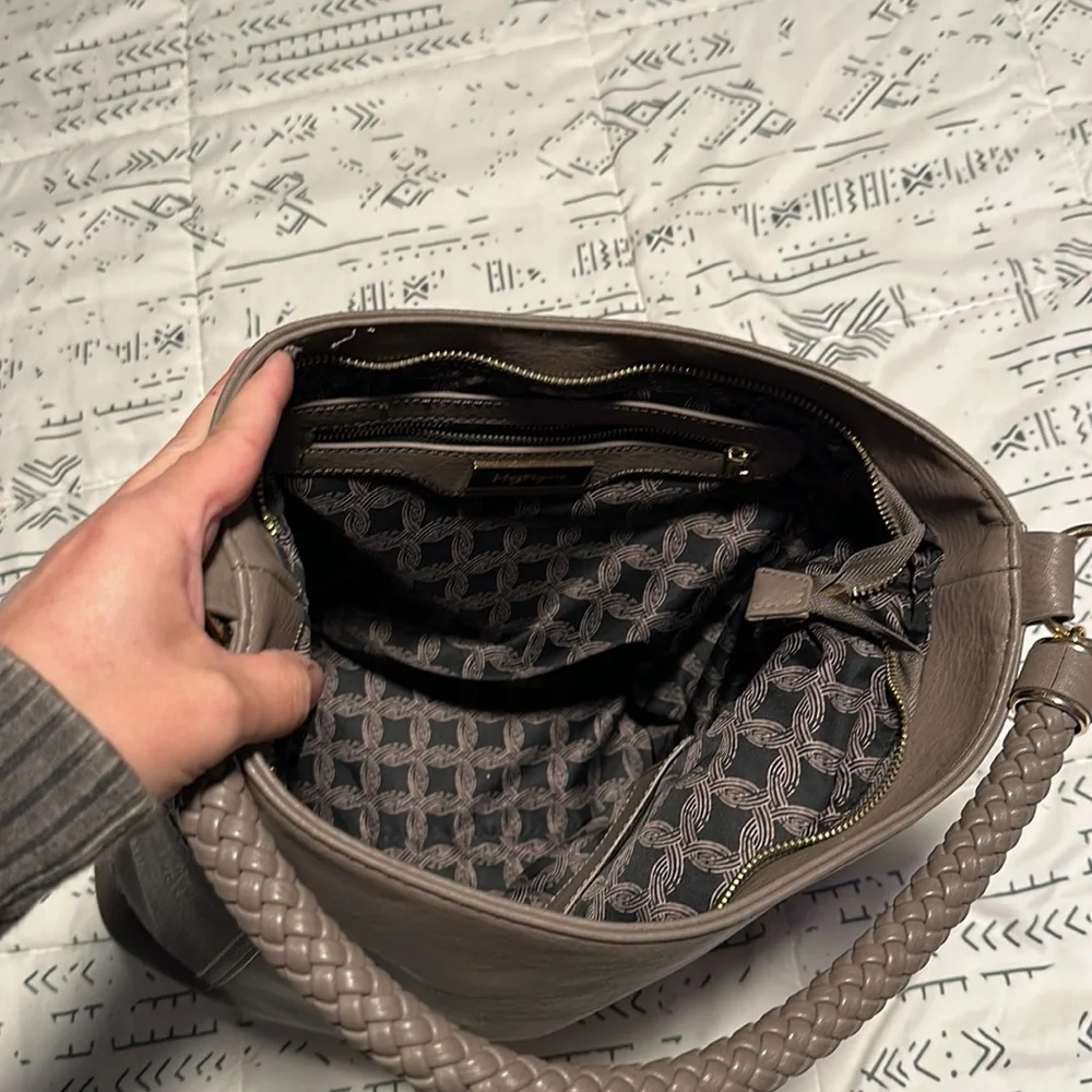 Purse - Picture 8 of 9